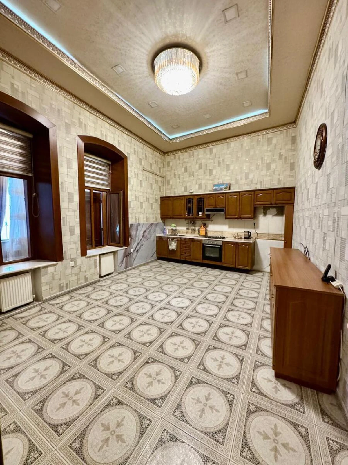 Kirayə verilir 4 otaqlı ofis 200 m²