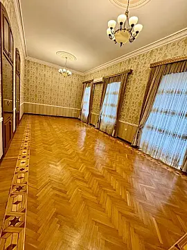 Kirayə verilir 4 otaqlı ofis 200 m² — Bakı, İçərişəhər 4 otaq 200.00 m²