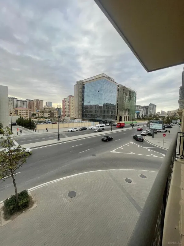 Kirayə verilir 4 otaqlı ofis 170 m²