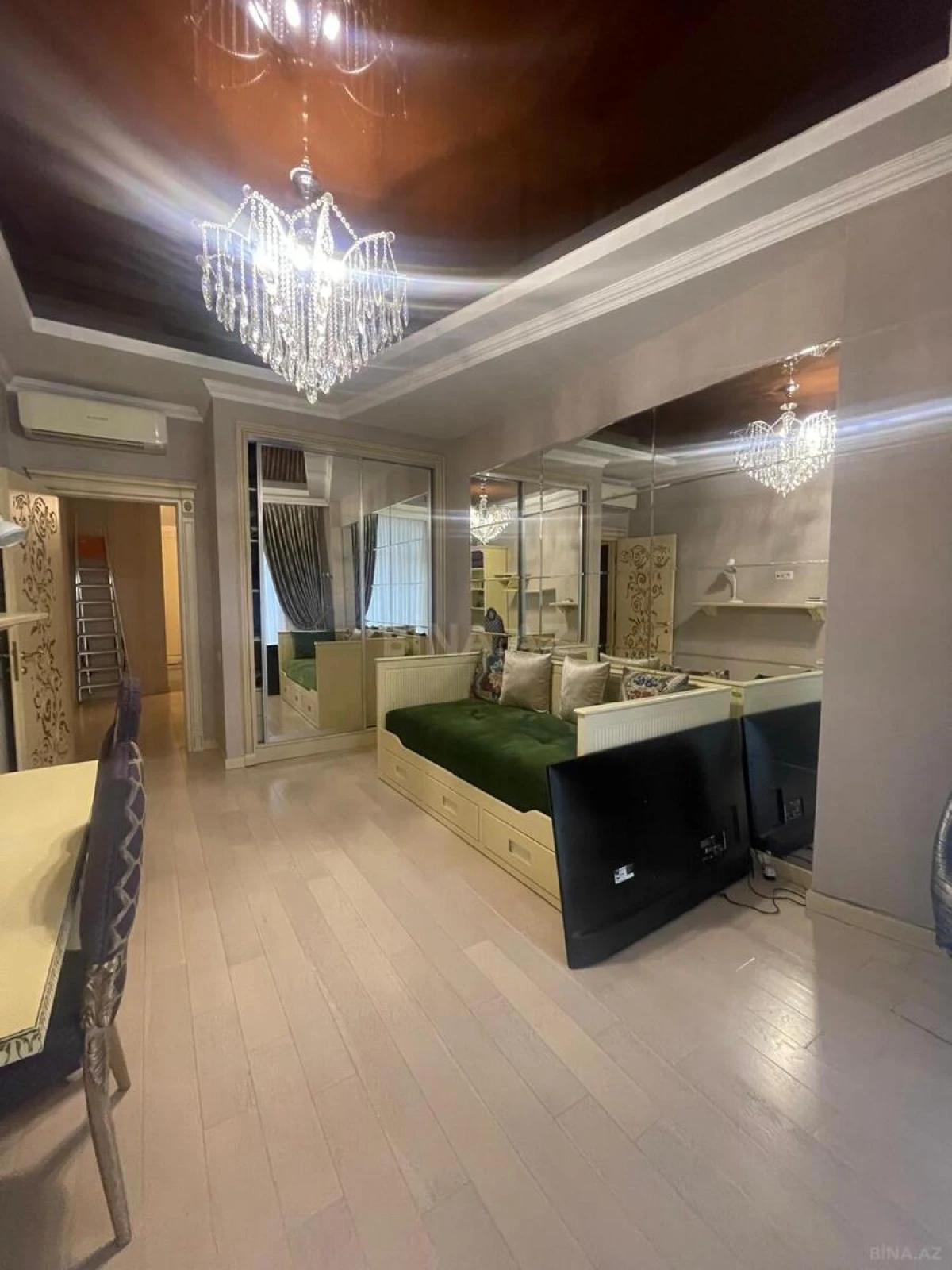 Kirayə verilir 4 otaqlı ofis 170 m²