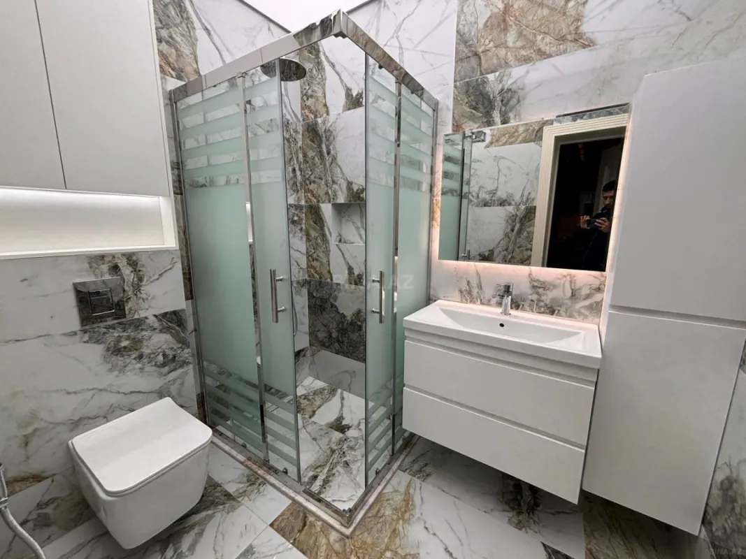 Satılır 2 otaqlı mənzil 68 m²