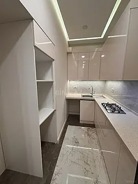 Satılır 2 otaqlı mənzil 68 m²
