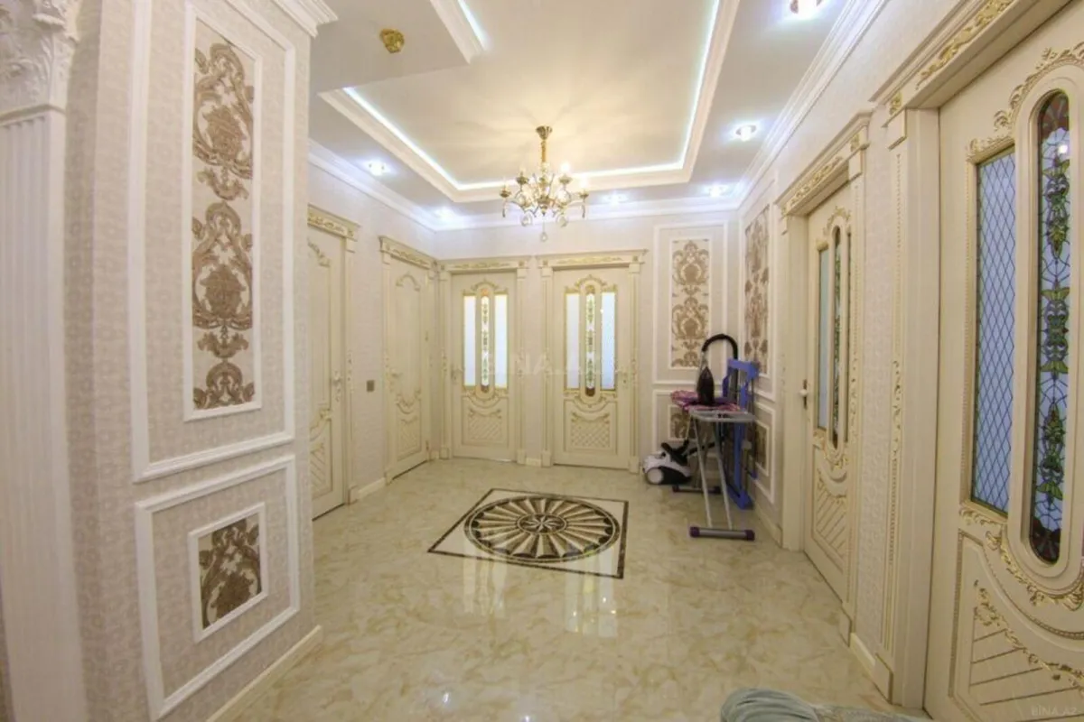 Kirayə verilir 3 otaqlı mənzil 148 m²