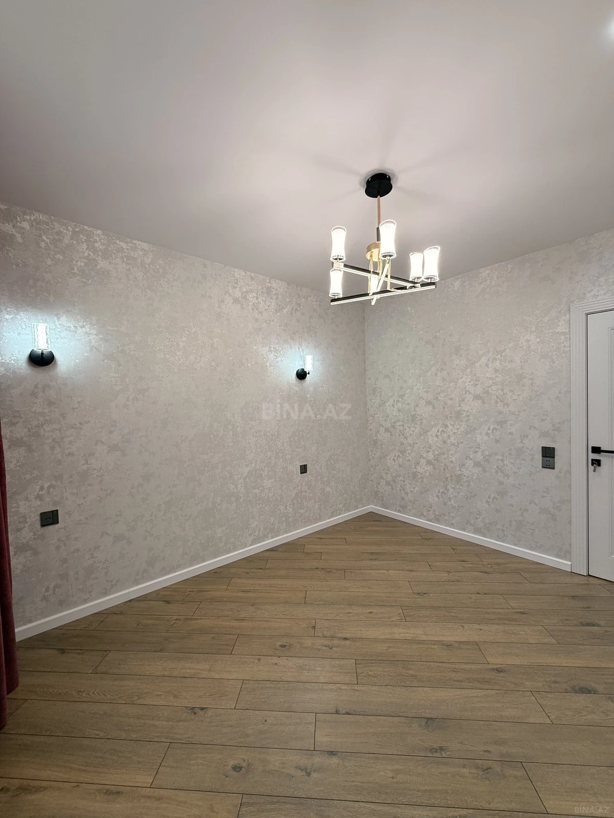 Satılır 2 otaqlı mənzil 65 m²