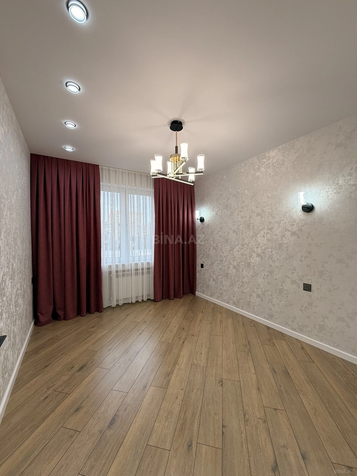 Satılır 2 otaqlı mənzil 65 m²