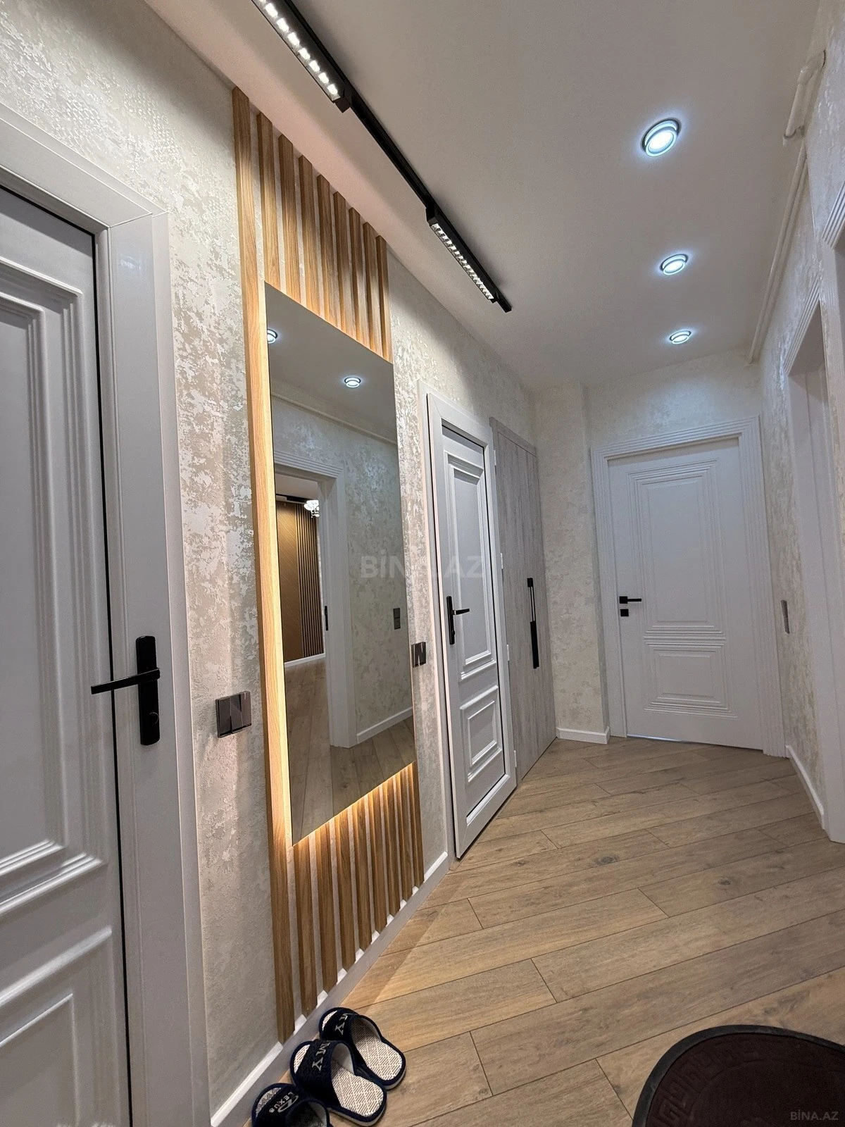 Satılır 2 otaqlı mənzil 65 m²