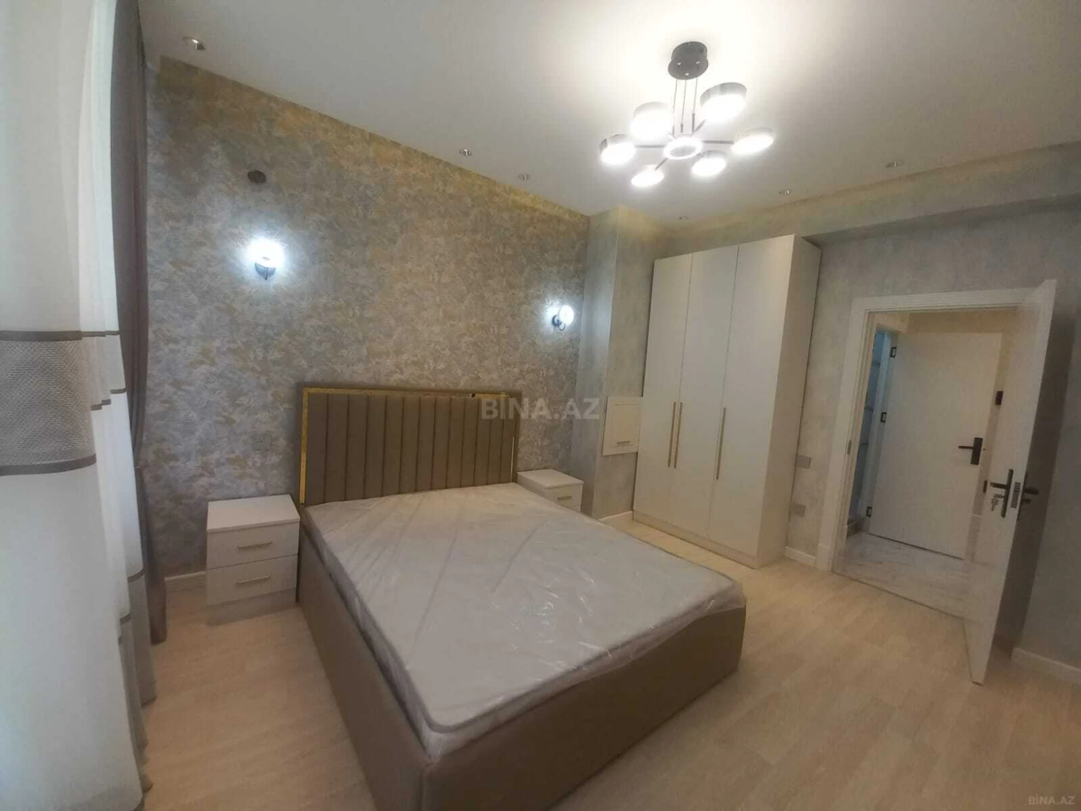 Satılır 2 otaqlı mənzil 62 m²
