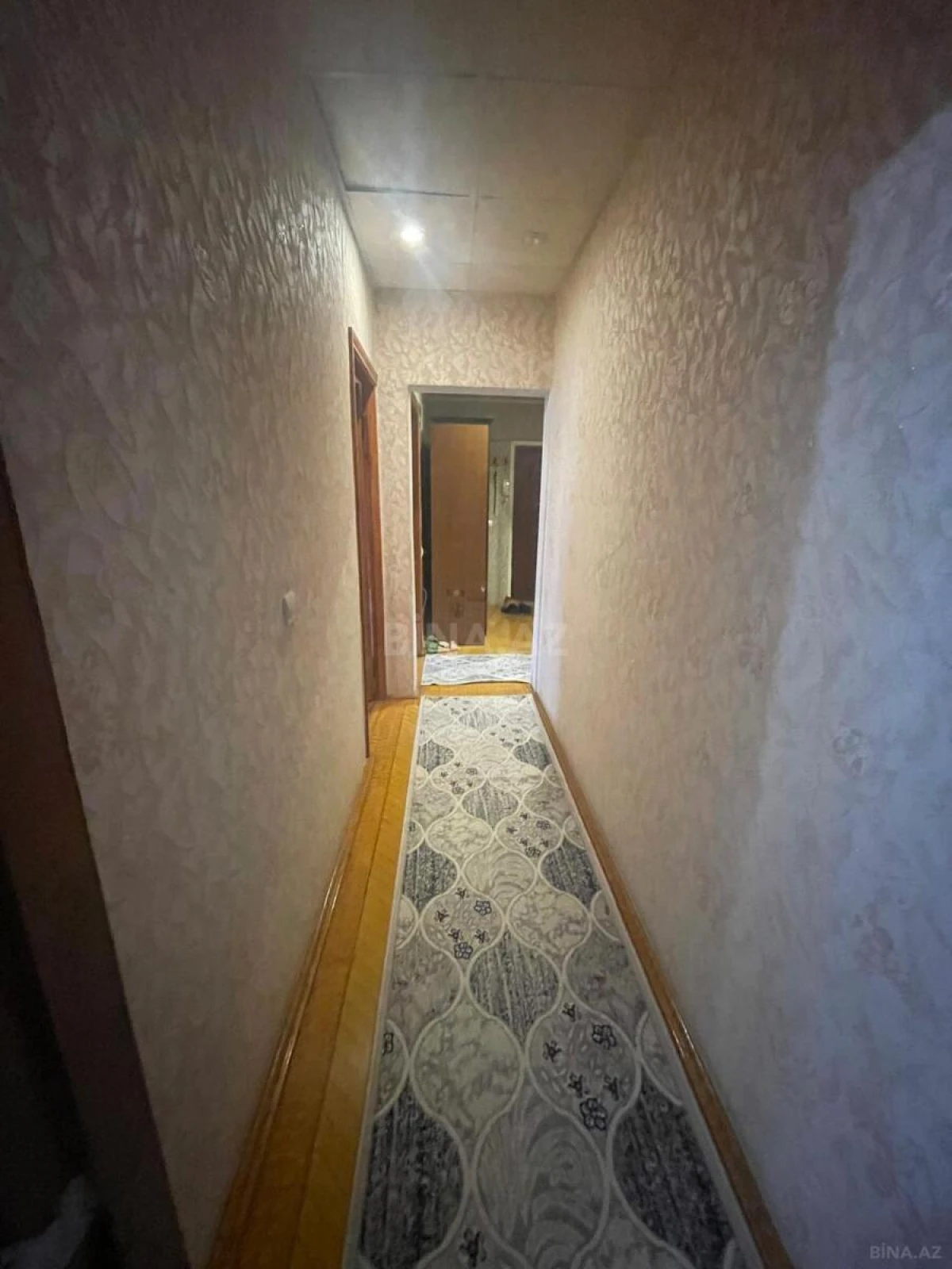 Satılır 5 otaqlı mənzil 120 m²