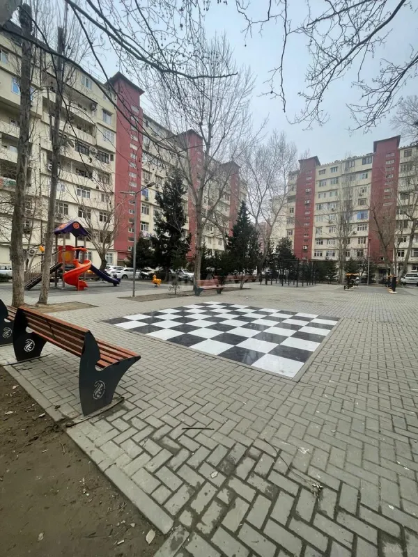 Satılır 5 otaqlı mənzil 120 m²