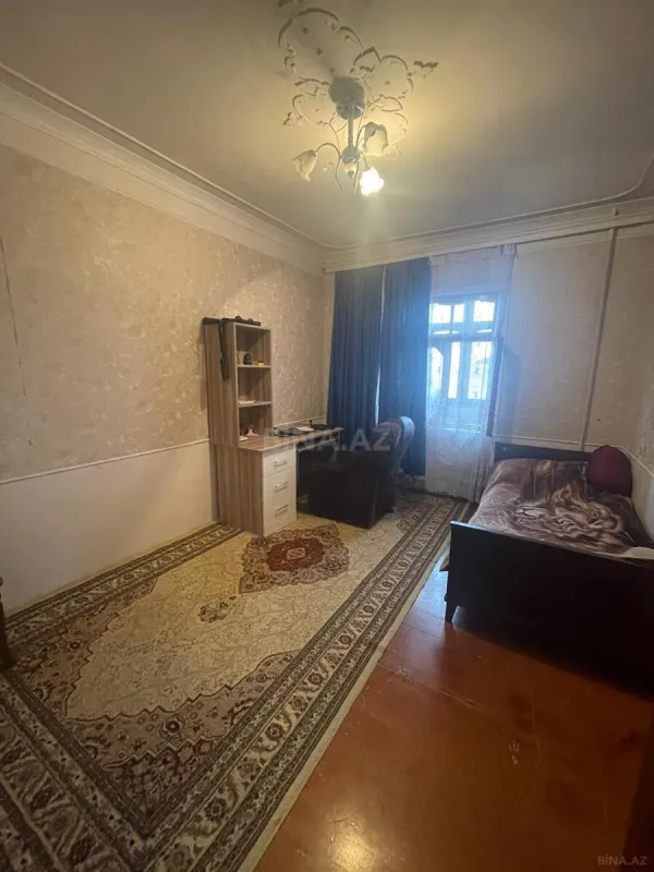 Satılır 5 otaqlı mənzil 120 m²