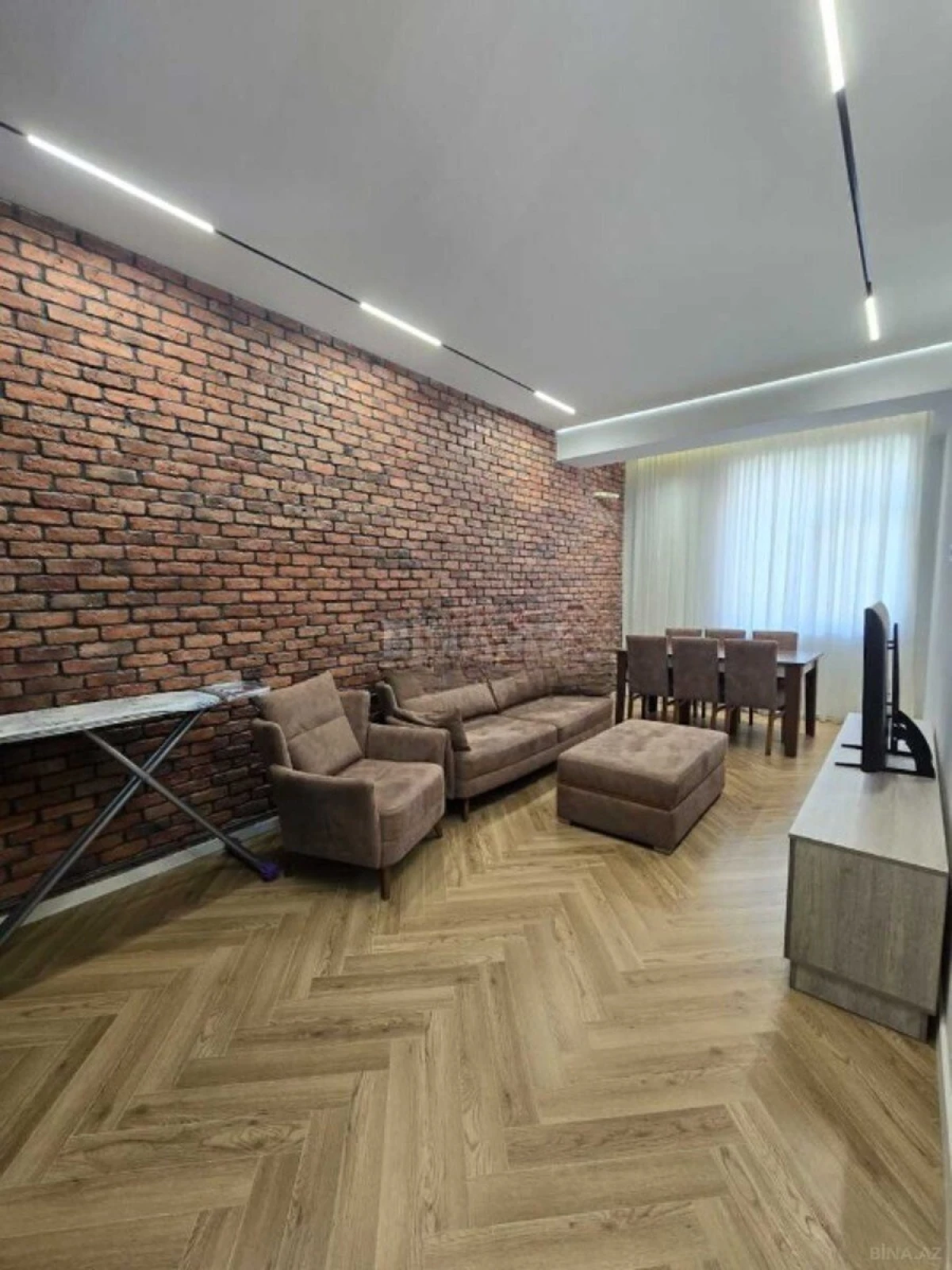 Kirayə verilir 2 otaqlı mənzil 70 m²