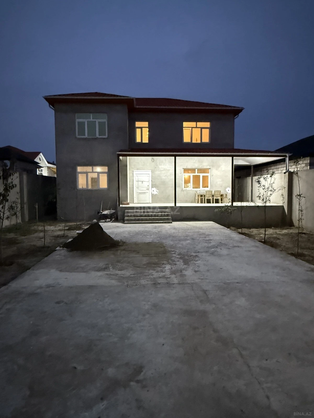 Satılır 6 otaqlı həyət evi 260 m²