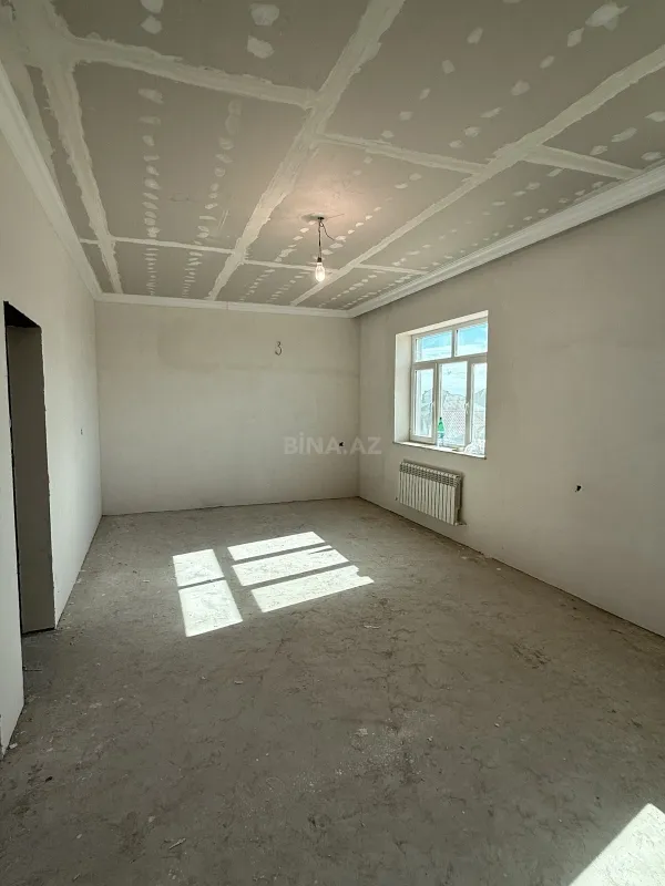 Satılır 6 otaqlı həyət evi 260 m²