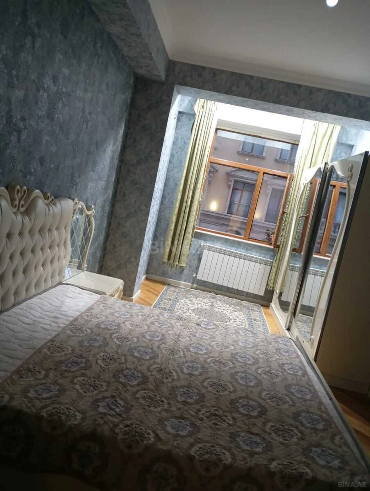 Kirayə verilir 2 otaqlı mənzil 90 m²