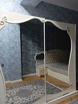 Kirayə verilir 2 otaqlı mənzil 90 m²