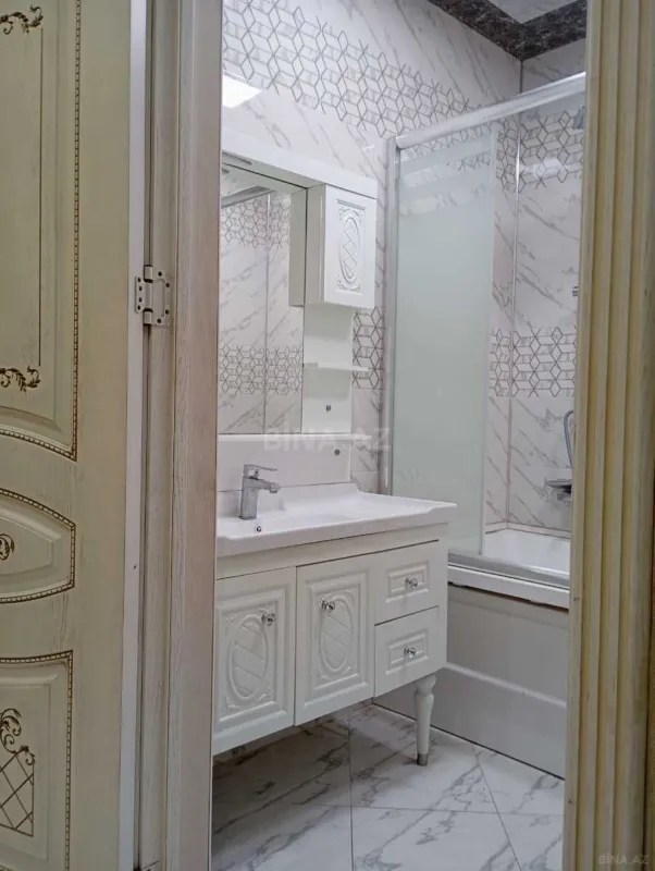 Kirayə verilir 2 otaqlı mənzil 90 m²