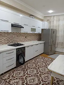 Kirayə verilir 2 otaqlı mənzil 90 m²