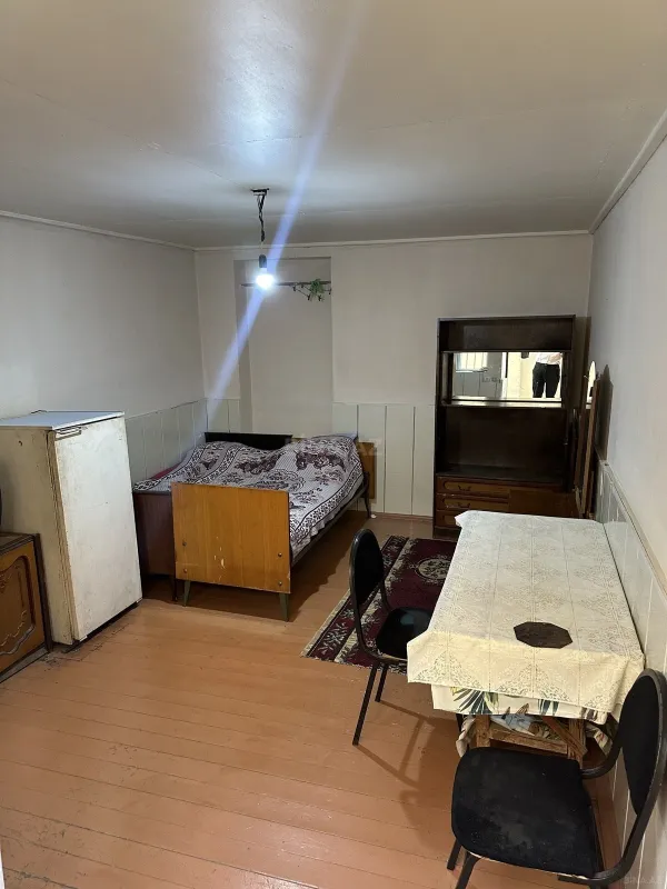 Kirayə verilir 1 otaqlı həyət evi 20 m²