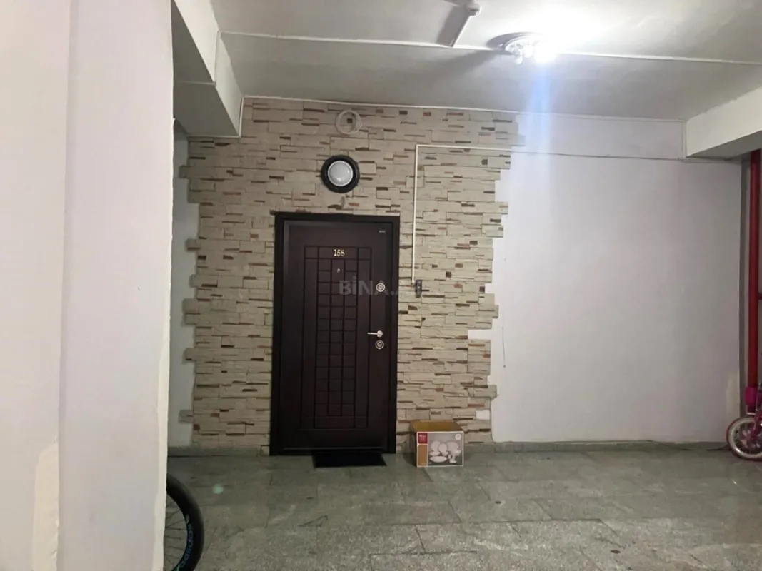 Satılır 3 otaqlı mənzil 140 m²
