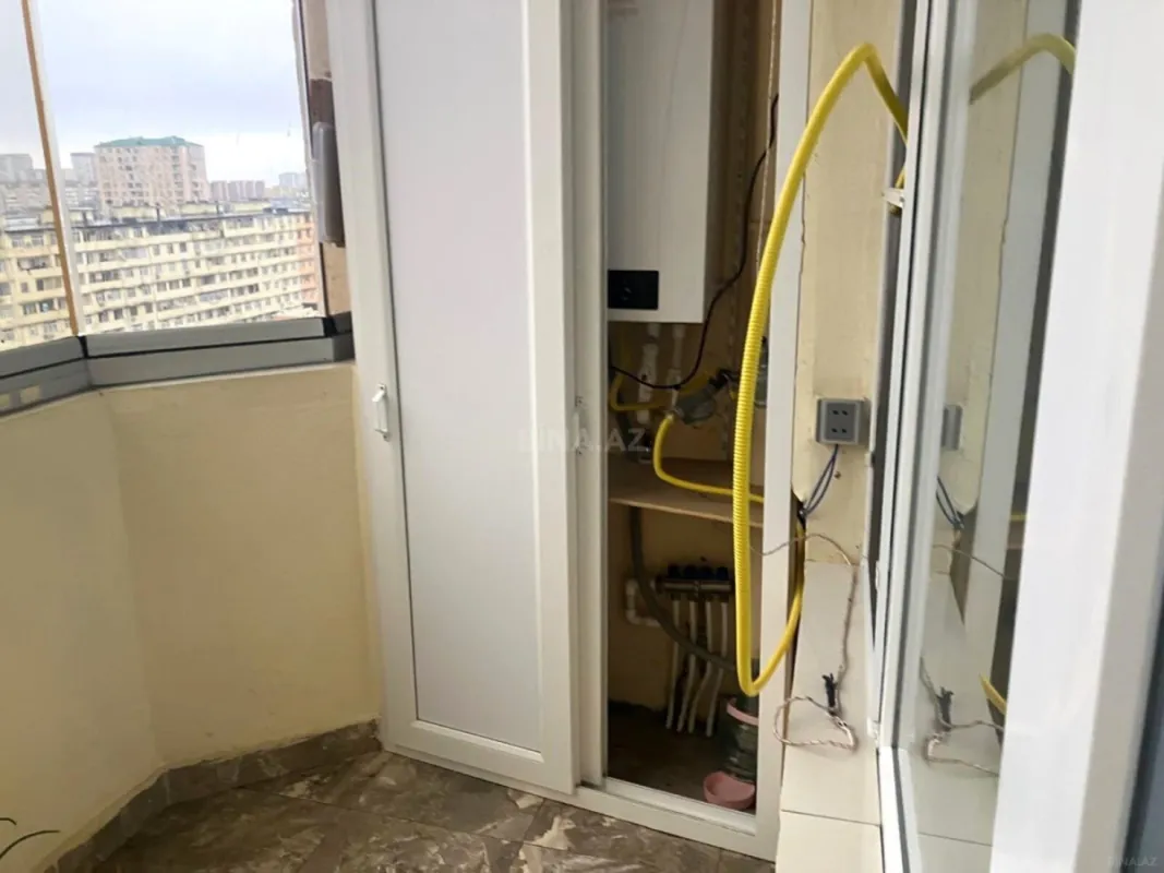 Satılır 3 otaqlı mənzil 140 m²