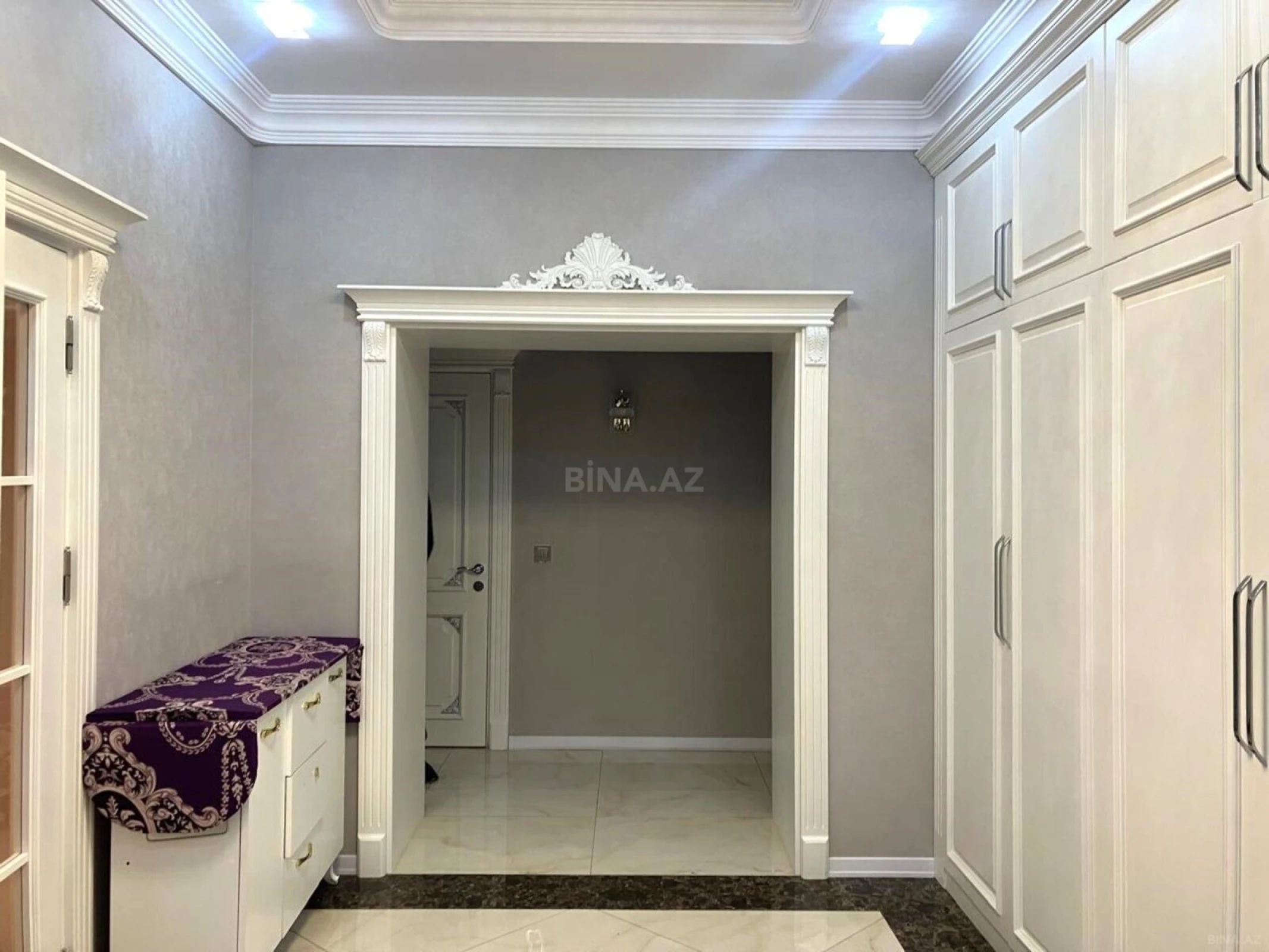 Satılır 3 otaqlı mənzil 140 m²