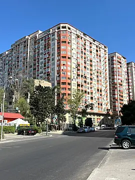 Satılır 3 otaqlı mənzil 140 m² — Bakı, Nizami 3 otaq 140.00 m²