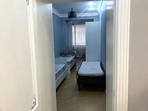 Satılır 3 otaqlı mənzil 140 m²