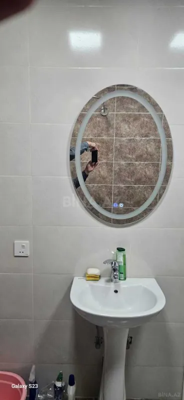 Kirayə verilir 2 otaqlı mənzil 75 m²