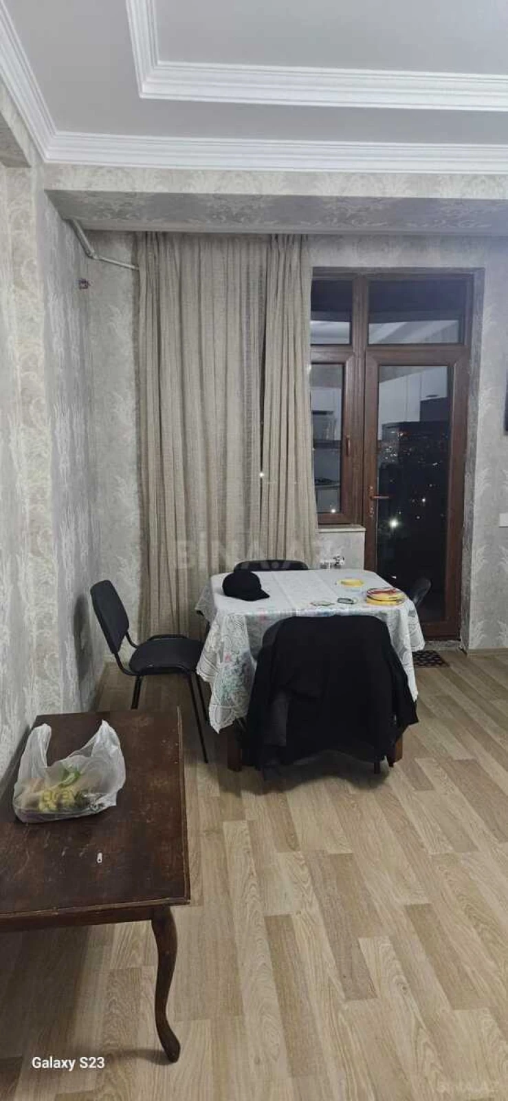 Kirayə verilir 2 otaqlı mənzil 75 m²