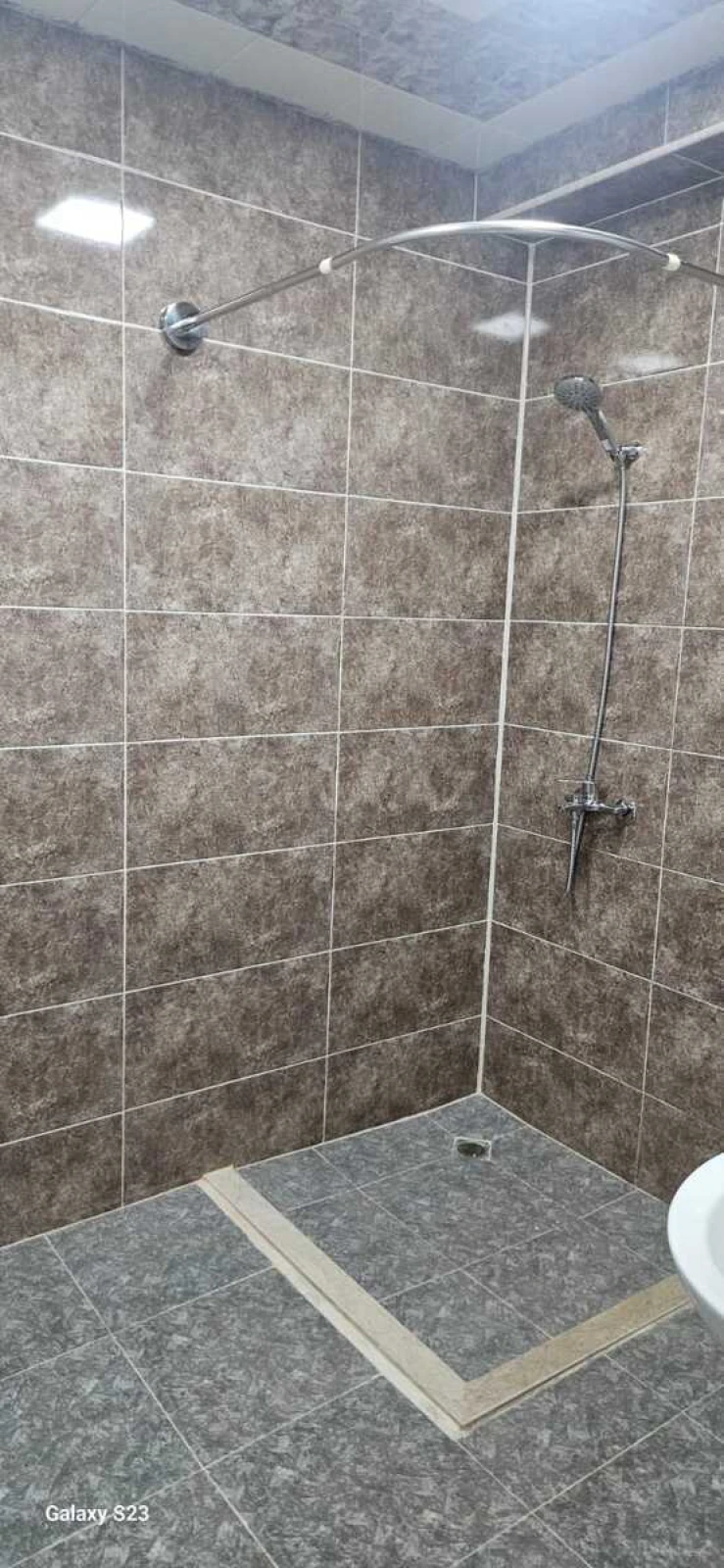 Kirayə verilir 2 otaqlı mənzil 75 m²