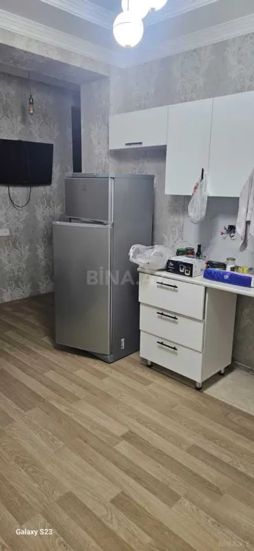 Kirayə verilir 2 otaqlı mənzil 75 m²