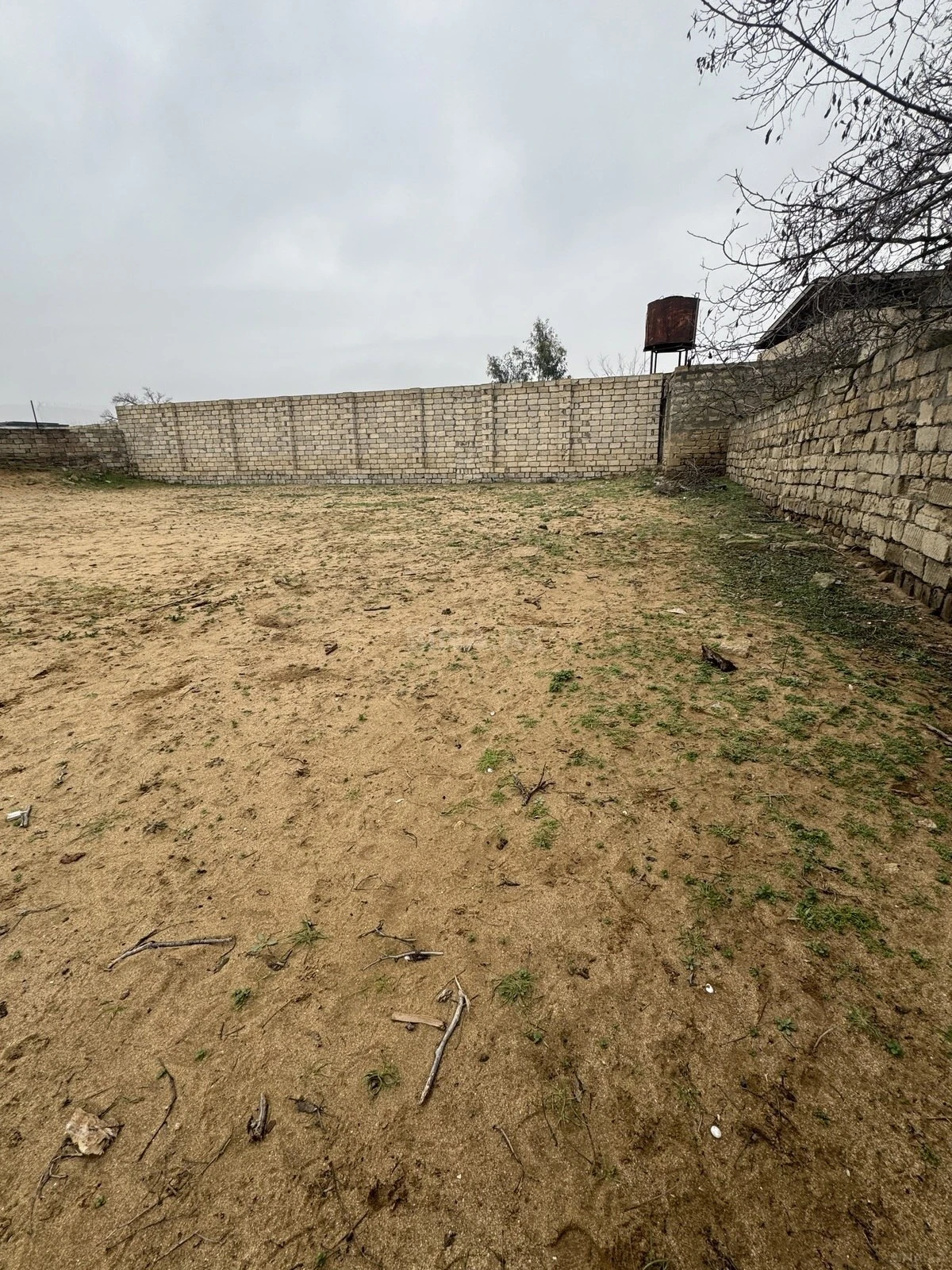 Satılır torpaq sahəsi 6 m²