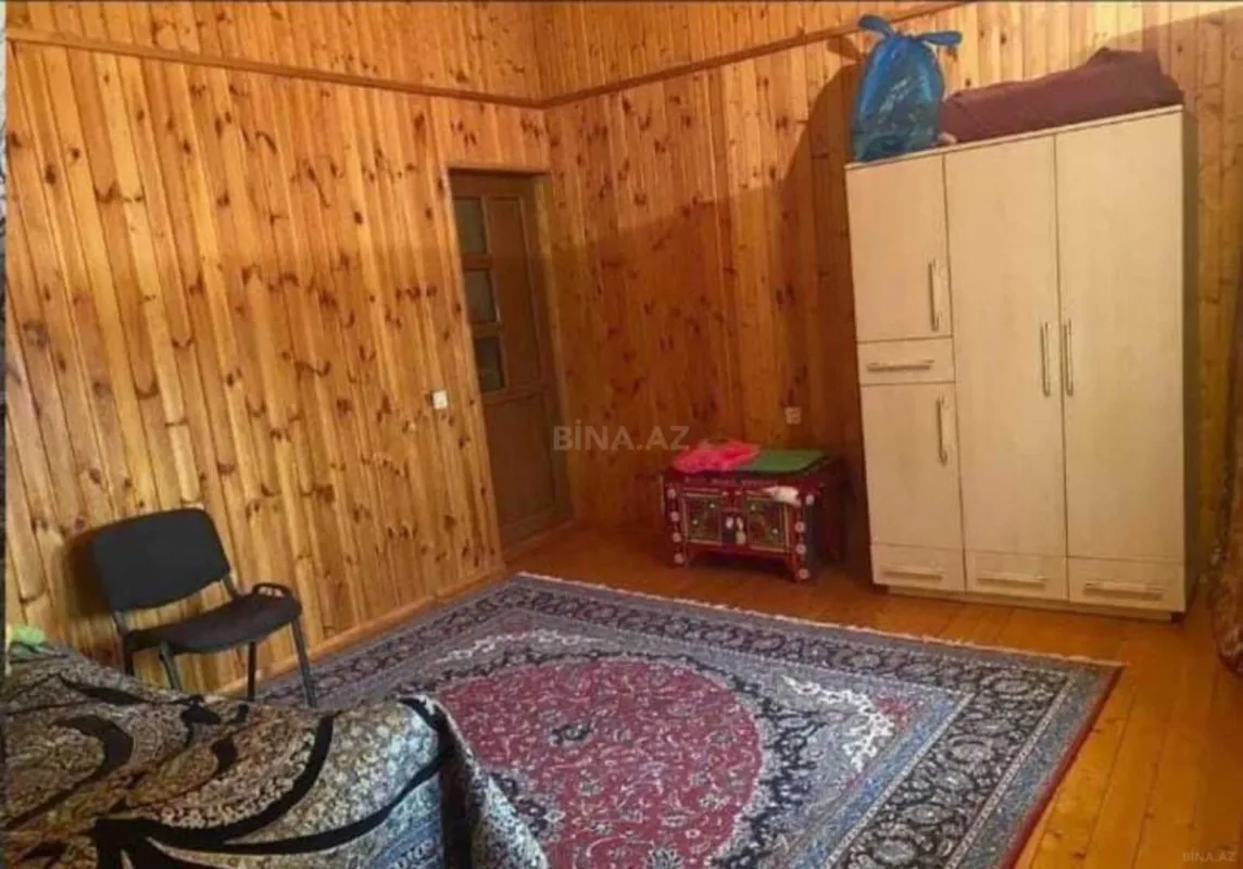 Satılır 9 otaqlı həyət evi 700 m²