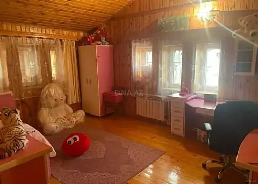 Satılır 9 otaqlı həyət evi 700 m²