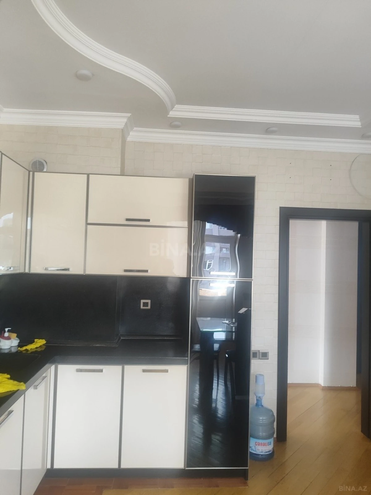 Kirayə verilir 3 otaqlı mənzil 135 m²