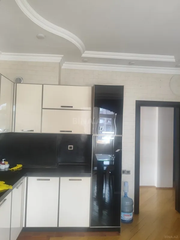 Kirayə verilir 3 otaqlı mənzil 135 m²