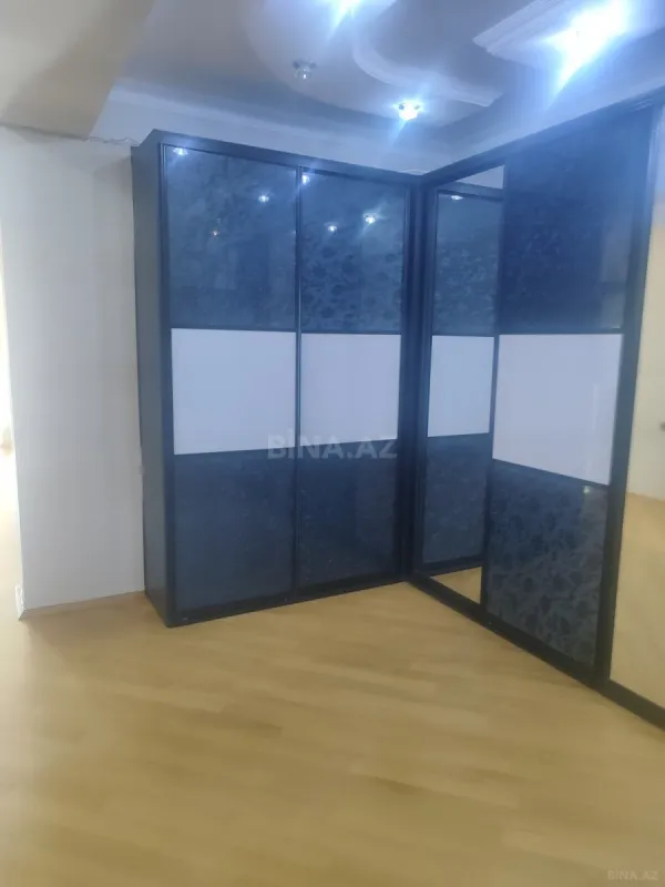 Kirayə verilir 3 otaqlı mənzil 135 m²