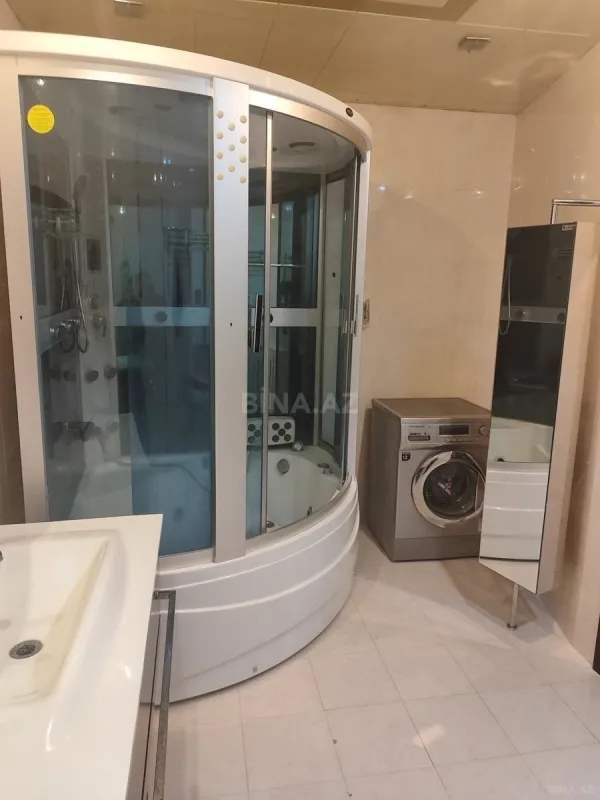 Kirayə verilir 3 otaqlı mənzil 135 m²