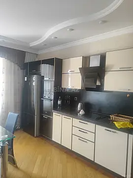 Kirayə verilir 3 otaqlı mənzil 135 m²