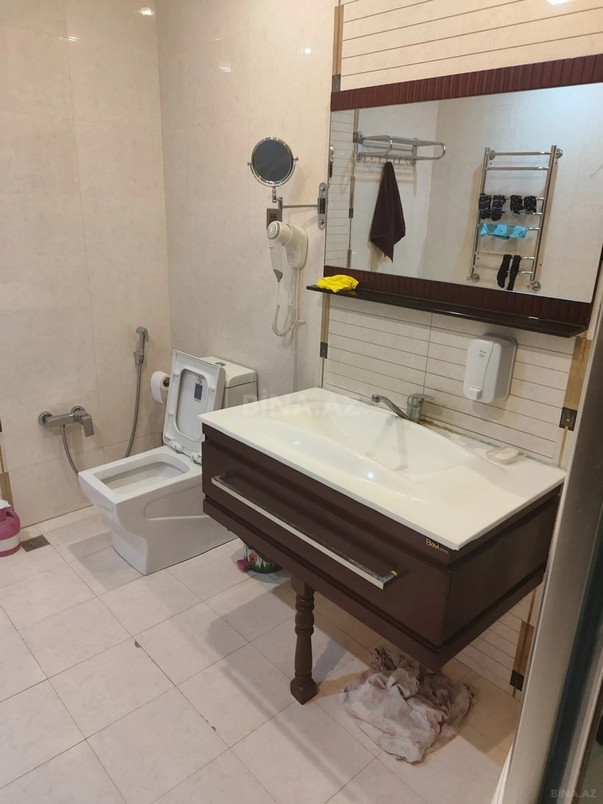 Kirayə verilir 3 otaqlı mənzil 135 m²