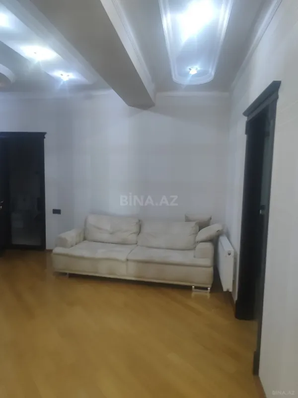 Kirayə verilir 3 otaqlı mənzil 135 m²