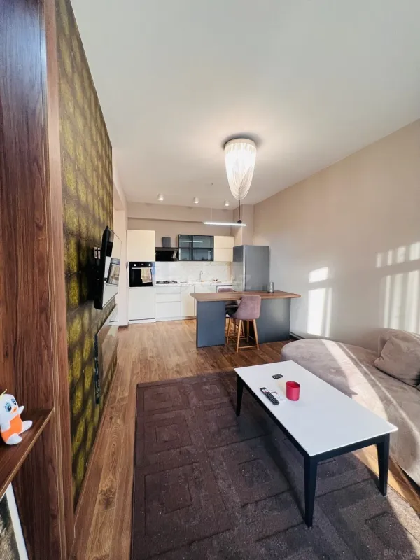 Kirayə verilir 2 otaqlı mənzil 65 m²