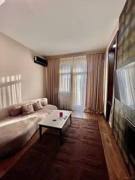 Kirayə verilir 2 otaqlı mənzil 65 m²