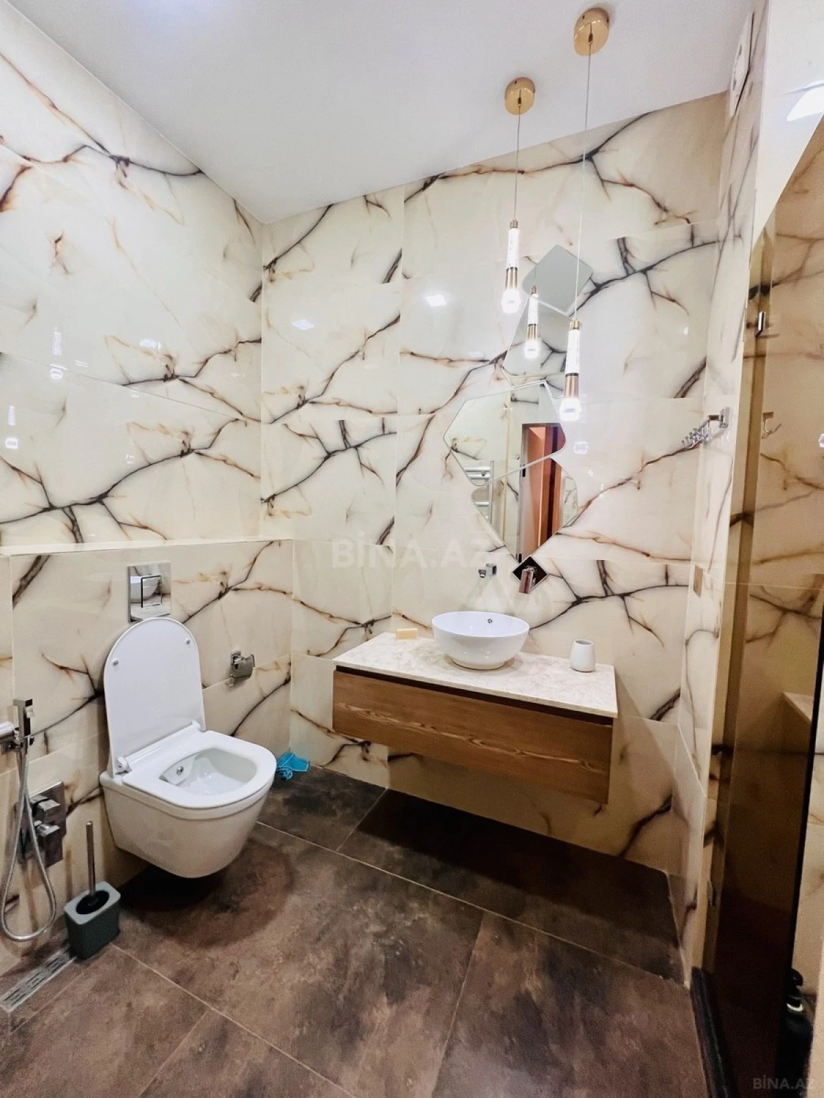 Kirayə verilir 2 otaqlı mənzil 65 m²