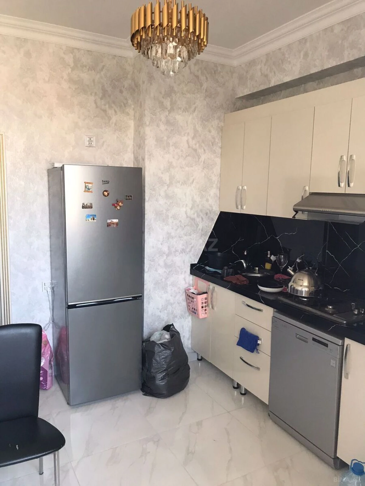 Satılır 2 otaqlı mənzil 73 m²