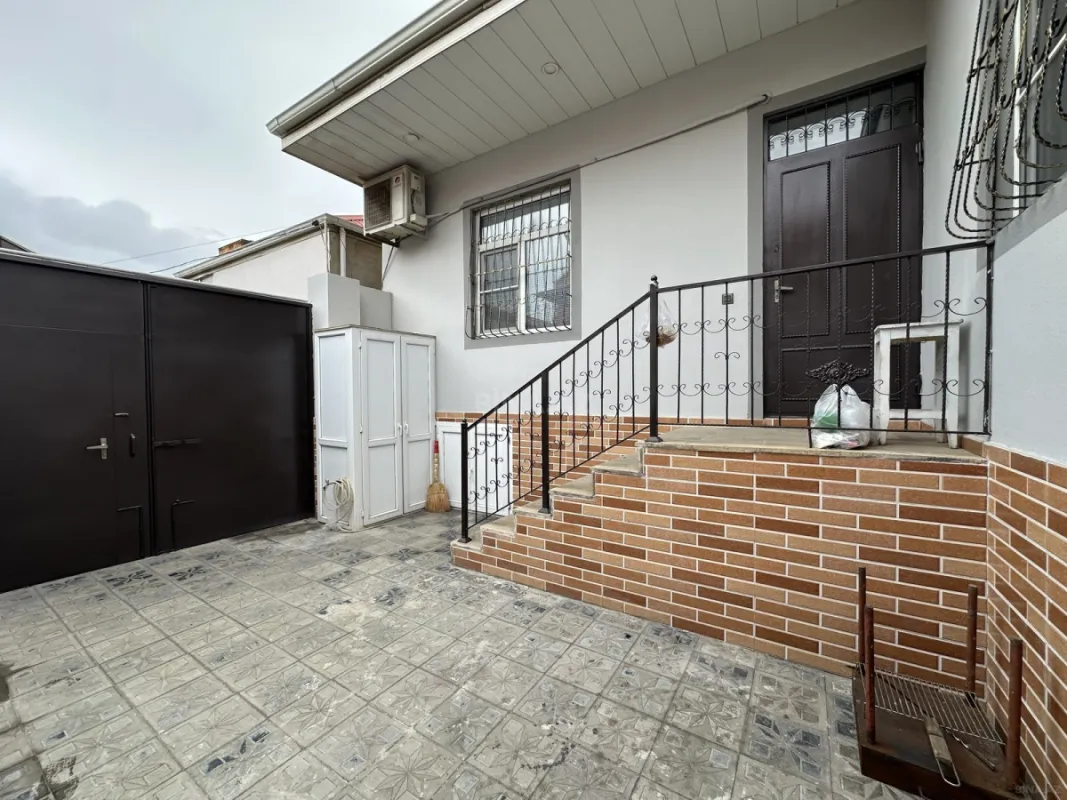 Satılır 4 otaqlı həyət evi 120 m²