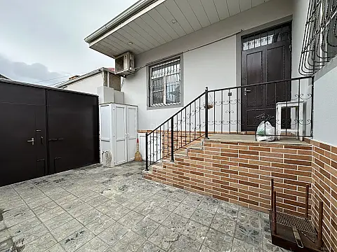 Satılır 4 otaqlı həyət evi 120 m²