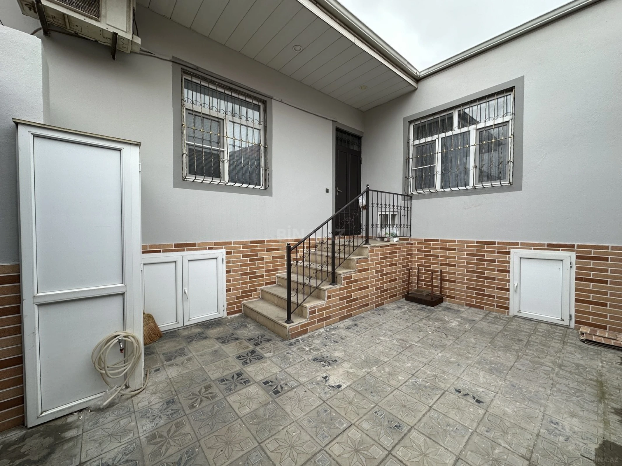 Satılır 4 otaqlı həyət evi 120 m²