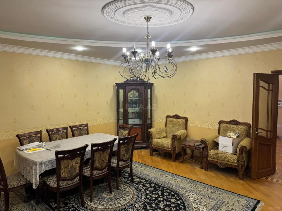 Kirayə verilir 3 otaqlı mənzil 145 m²