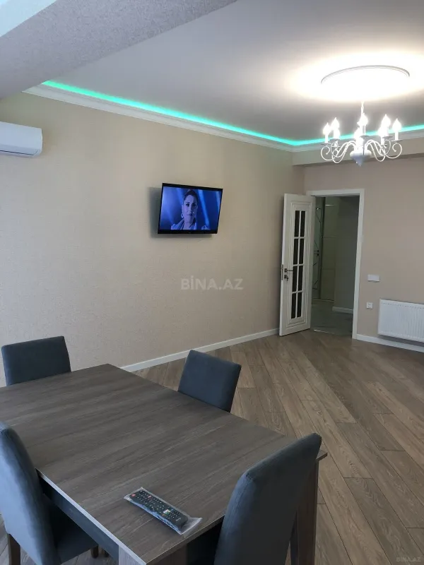 Kirayə verilir 2 otaqlı mənzil 100 m²